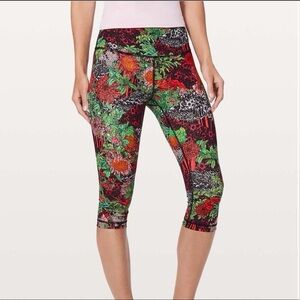 Lululemon Size 10 Wunder Under HR Crop 1/2 Tight 17" ~ Luxtreme‎ Zen Garden